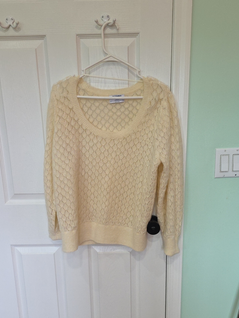 Old Navy Ivory Open-Knit Scoop Neck Sweater